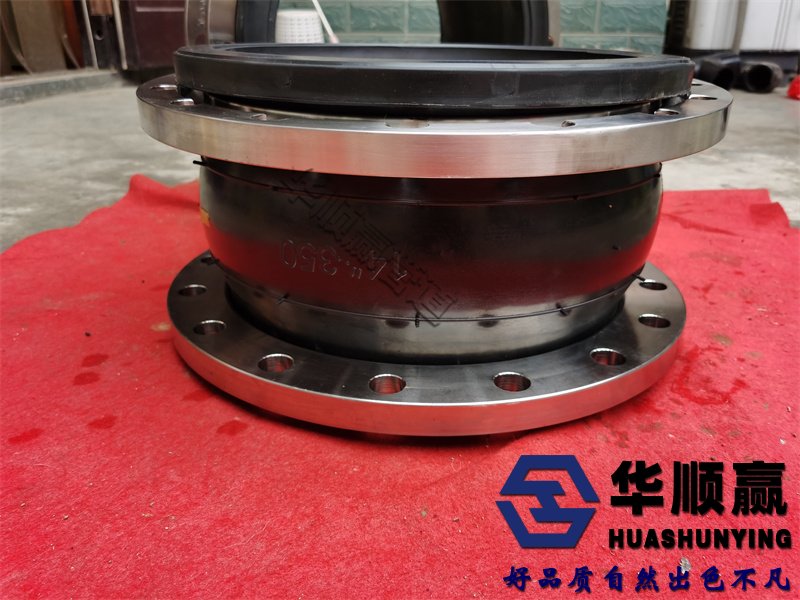 大口徑橡膠柔(róu)性接頭,橡膠軟連接,國標橡膠接頭